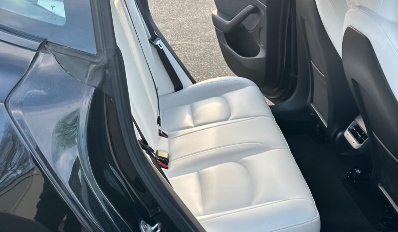 
								2021 Tesla Model 3 (Dual Motor) Long Range Auto 4WDE 4dr full									