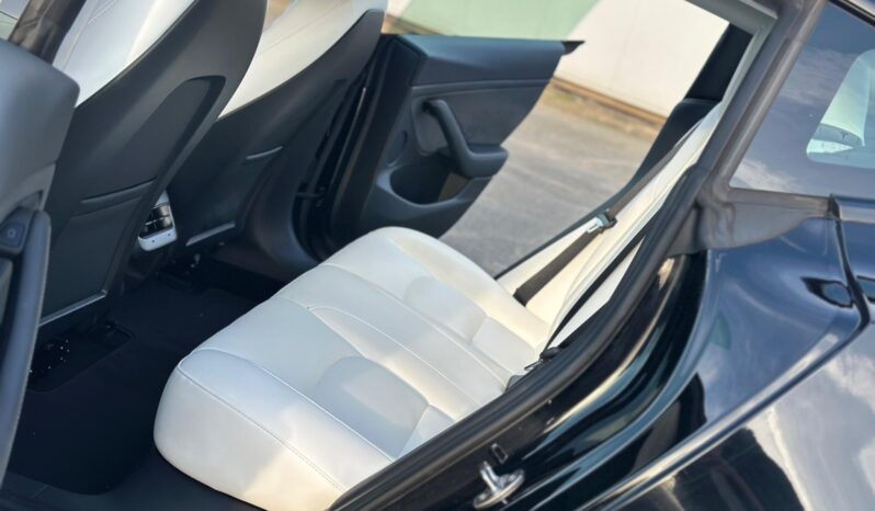 
								2021 Tesla Model 3 (Dual Motor) Long Range Auto 4WDE 4dr full									