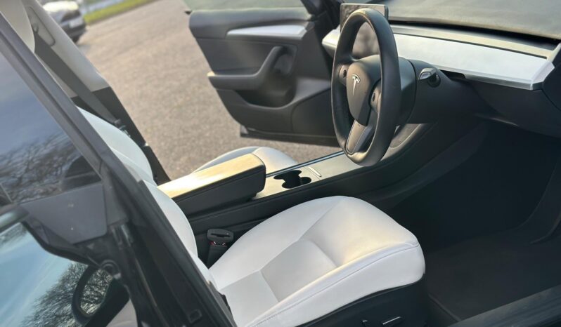
								2021 Tesla Model 3 (Dual Motor) Long Range Auto 4WDE 4dr full									