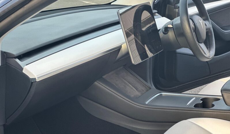 
								2021 Tesla Model 3 (Dual Motor) Long Range Auto 4WDE 4dr full									