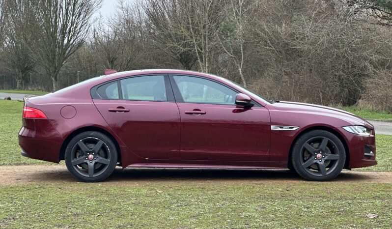 
								2016 Jaguar XE 2.0d R-Sport Auto AWD Euro 6 (s/s) 4dr full									